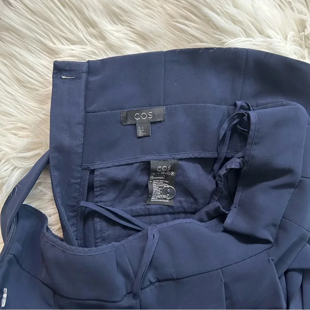 COS Ultra High Rise Belted Paper Crop Pants‎ - Picture 4 of 8